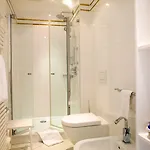 & Fontenay מלון 5*