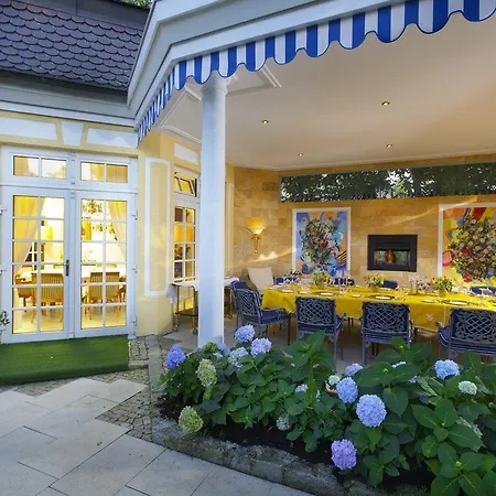 Hotel & Fontenay